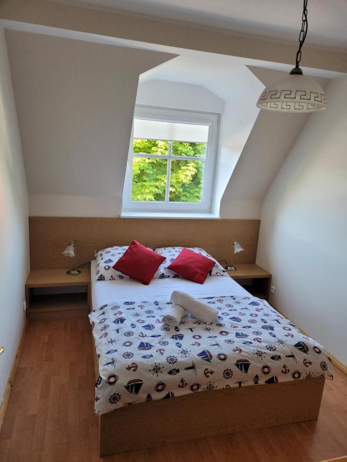 Dom Wczasowy Pod Zegarem Леба Номер фото